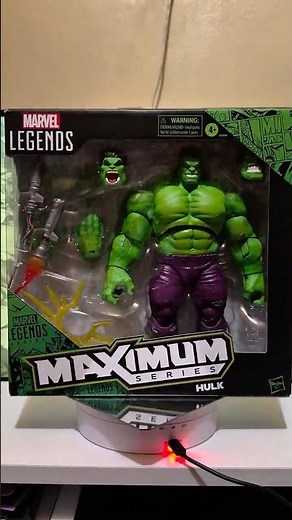 IN-BOX LOOK Hulk! | Marvel Legends Maximum Series Hulk Full Review!