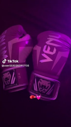 Boxing Gloves Review: Stylish and Functional Gear