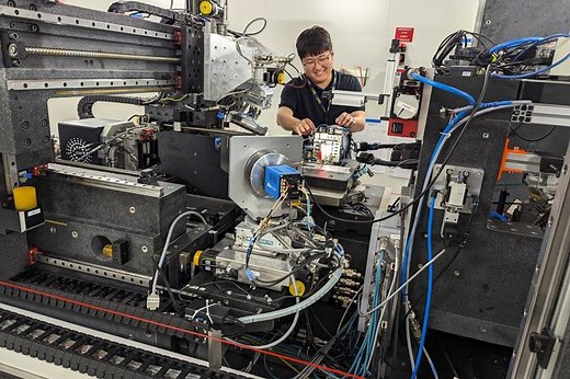 First 3D look at ductility-boosting 'twinning' behavior in lightweight magnesium alloy