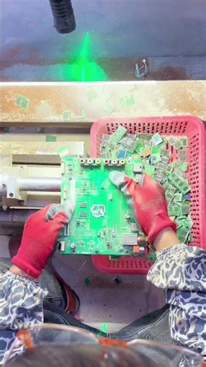 Quickly Removing Chips From Circuit Boards For Recycling
