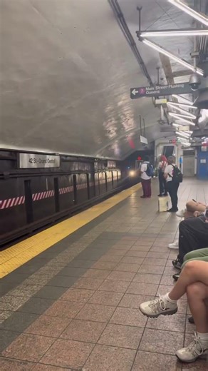 R142A vs R188 horn #nycsubway #mta #roblox #horn #fypシ゚viral #funny #memes #transit