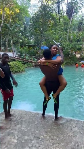 This Zipline Splash INSANE 😱 #zipline #couple