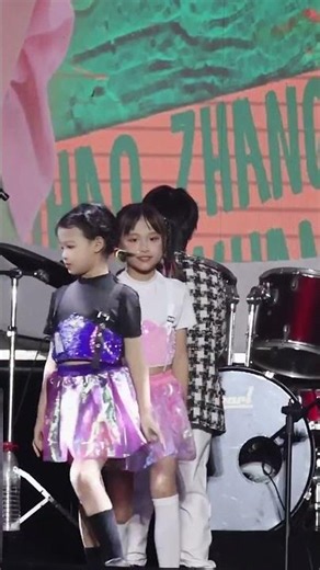 Dancing with a cute little sister【Zhang Xuanrui】#dance #cute #pop