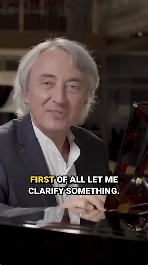 Jean-Efflam Bavouzet unpacks the magic of Debussy’s Clair de Lune – from its shimmering moonlit reflections to the flowing water textures and a touch of romance. Pure piano poetry! #Debussy #ClairDeLune #ClassicalPiano #PianoPerformance