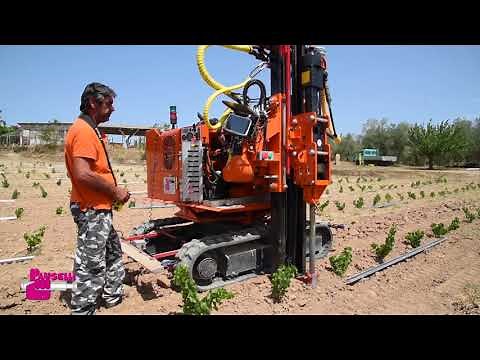 Pile driver machine model 800 for vineyard installation
