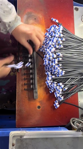 Small head waterproof connector plug butt joint male and female#serviceable #flexiblewire #sheathline #2corewaterproofcable #wiretest #2coredropcable #lamps #electricalengineering #waterproof #connector #ledlight #factory #twocores #weld #test #customerservice #5coredropcable #major #connectorfactory #manufacturing