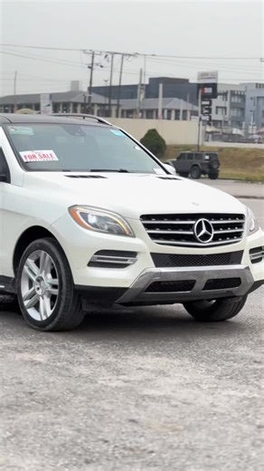FIRESTORM AUTOS on Instagram: "NEW ENTRY🔥🔥🔥FRESH FROM THE SHIP🔥🔥🔥 Brand : MERCEDES BENZ Model : ML350 Year : 2013 Price 27.5m (slightly negotiable) Colour: White on Tan and dark brown interior Condition : not registered Transmission : automatic V6 engine Full panaromic roof Blind spot monitor Headrest monitor screen Back ac vent Cruise control Led light Thumbstart Keyless entry Reverse camera Power boot Extremely neat Complete documentation Carefully sourced and available for inspection Pr