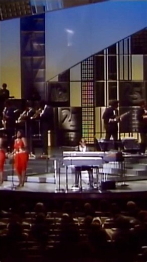 🎤✨ Stevie Wonder – “I Wish” | Motown 25 Performance
