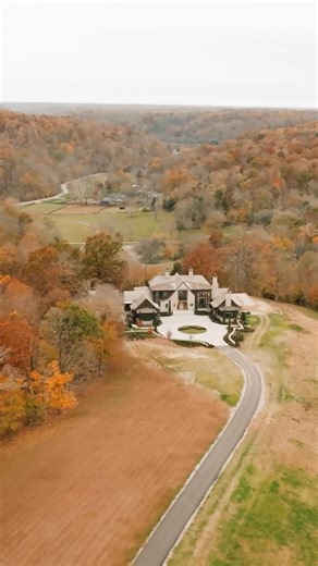 Lake + Land Studio on Instagram: "Refined exterior detailing and architectural presence are the result of a truly collaborative process—where the vision of the client, the expertise of the builder, the creativity of the interior designer, and the artistry of the landscape design come together. When every discipline brings its best, the result is a home of lasting beauty and distinction. Architecture: @lakeandlandstudio Builder: @hatcliffconstruction Designer: @kathrynzelenikdesigns Landscape Des