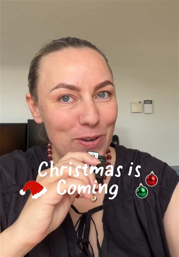It’s time to get organised for Christmas - here’s the first week of 3 tasks that you need to do so when December rocks up you can enjoy all the festivities. Let me know if you’re going to take part .. what is your budget? How many gifts are on your list? And what kinda Christmas are you wanting? #christmasplanning #christmasbudget