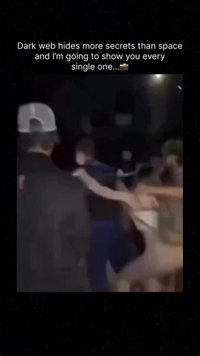 Banned file on Instagram: "Just @dark.web.secret #创新事实可再生能源创新事实可再生能源 荷兰正在测试一种会发 电的道路。这些道路表面铺设了特殊的太阳能板,并覆盖着一层透明 且非常坚固的保护层。当阳光照射到路面时,太阳能电池会吸收光能 并将其转化为电能。这些电力可以用于街道照明、交通信号灯,甚至 为电动车充电。虽然每一小段道路产生的电量有限,但在长距离和高 曝光的路段,累计起来的电力相当可观。这项技术不仅减少了对化石 燃料的依赖,还为建设可持续和智能城市提供了新的可能性,让日常 基础设施也能成为清洁能源的来源。#荷兰#你知道吗#知识#科..."