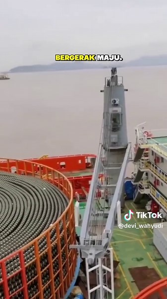 Cara Pemasangan Kabel Internet di Laut Dalam