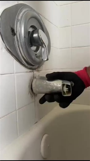 ARS Plumbing (@ars_plumbing)’s videos with I WANNA BE YOUR SLAVE - Måneskin