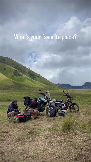 Terkadang perjalanan bukan tentang tujuan.. Tetapi soal ketenangan.. Happy adventure all.. • Mau modifikasi / cari hard pannier /soft pannier/tailbag/sidebag/crashbarbag/repair pannier/modifikasi motor - terjangkau ☑️ -one key system quick release ☑️ -bobot ringan ☑️ -udah quick release ☑️ -cat powder coating ☑️ Nih solusinya.. di @guardian_adventure Untuk detail langsung DM/WA : 085227603121/081336904544 Pertanyaan harga di kolom komentar = slow respon/no respon . Untuk pannier quick release su