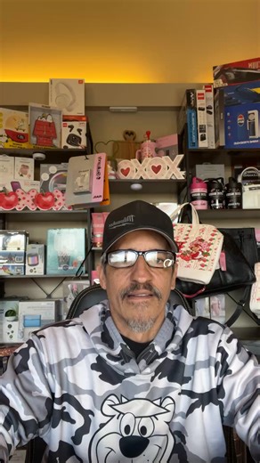 Live shopping! Anyone can watch and hang out and only subscribers can shop. Become a subscriber and unlock shopping discounts and other benefits today. | Russ Lee