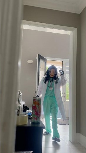 WHAT IS WRONG WITH THIS DOCTOR IN THE STROMEDY HOUSE!!