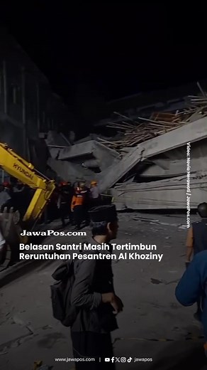 Bangunan Mushala Pondok Pesantren Al Khoziny di Desa Buduran, Kecamatan Buduran, Sidoarjo, roboh pada Senin sore (29/9), ketika proses pengecoran dari lantai dua menuju lantai tiga tengah berlangsung. Dari informasi yang dihimpun JawaPos.com, peristiwa nahas tersebut terjadi sekitar pukul 15.00 WIB, bertepatan setelah salat ashar. Hal tersebut dibenarkan oleh Ketua RT 07 RW 03 Desa Buduran, Munir. Petugas gabungan dari BPBD, TNI, Polri, dan relawan telah dikerahkan ke lokasi. Proses evakuasi sem