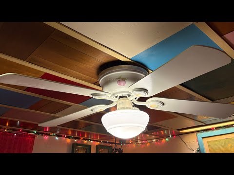 52” hunter pfaltzgraff “Hopscotch” ceiling fan (c. 1996)