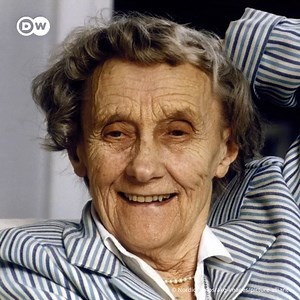 🇸🇪📖 Pippi Longstocking, The Brothers Lionheart, and Ronja, the Robber's Daughter - few authors have impacted children's literature as deeply as Astrid Lindgren. Her books have sold over 165 million copies worldwide and have been translated into 106 languages. Today, the Swede would have celebrated her 114th birthday. Which is your favorite Astrid Lindgren story? | DW Euromaxx