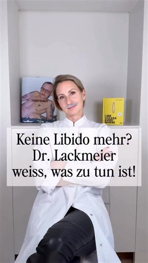 Dr. Chressen Regier & Hanne Seidl | Perimenopause on Instagram: "Da hat Dr. Lackmeier ja wieder einen Bock geschossen. Viele Frauen berichten in der Peri- und Postmenopause über einen deutlichen Verlust sexueller Lust. In den seltensten Fällen wird das überhaupt mit einem Arzt kommuniziert. Und wenn, dann erfahren Frauen in den seltensten Fällen konkrete Hilfsangebote. Und das obwohl Libidoverlust sehr belastend sein kann und die Lebensqualität einschränkt. Hormonelle Veränderungen, insbesondere