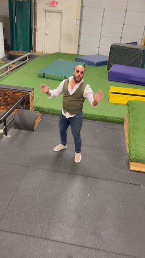 I wear my sunglasses on at night… #parkour #freerunning #dresstoimpress #flips #batmanvillain | gorillaman_parkour.aim