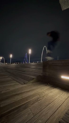 Bs nosegrind and fs bigspin in the street #skateboarding