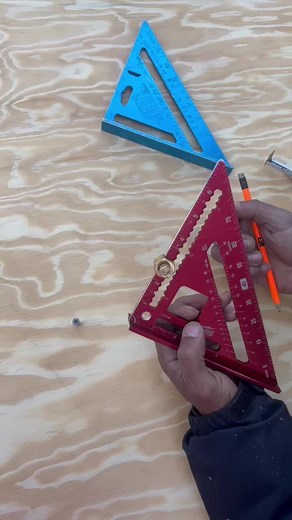 How to Draw Circles with your Speed Square #carpentry #tips #tricks#diy #wood #speedsquare #diyidea