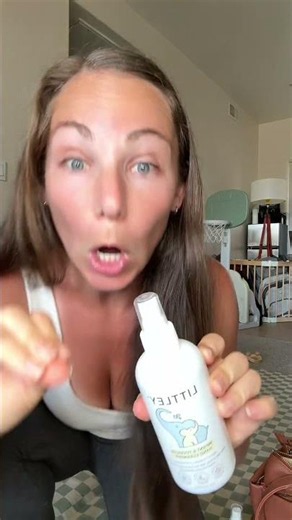 This nontoxic hand sanitizer for kids stays in my diaper bag at all times!! No harsh chemicals and