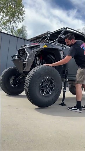 AGM Manual Jack Lifts RZR