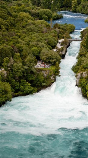 From jet boating through powerful rapids to soaring above the lake, dipping into geothermal hot pools and exploring art, the Taupō region packs a lot into one incredible destination with things to do for days. 🎥 Featuring: Hukafalls Jet — @hukafallsjet Wairakei Terraces — @wairakeiterraces Orakei Korako — @orakeikorakonz Lava Glass — @lavaglassnz Huka Falls Taupo Tandem Skydiving — @taupotandemskydiving Western Bays / Venture Beyond — @venturebeyondnz Huka Honey Hive — @hukahoneyhive Ngātoroira