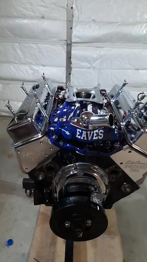 #Draviscustomcoatings#sbc#compcams# #weiand#edelbrock Dravis Custom Coatings did an AMAZING job on this intake manifold.