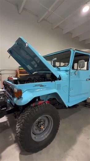 Toyota FJ Restomod