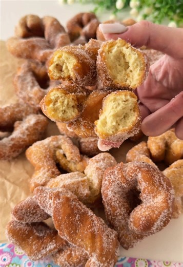 Ricetta Fiocchetti Fritti: Dolcetti Irresistibili