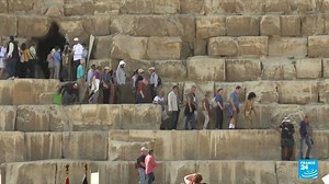 Un passage caché de neuf mètres de long a été découvert dans la célèbre #pyramide de #Khéops en #Égypte 🇪🇬, plus de 4 500 ans après sa construction | FRANCE 24