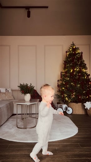 Aleksandra Veseli Shijakoska on Instagram: "Time is a thief, truly 🥹"