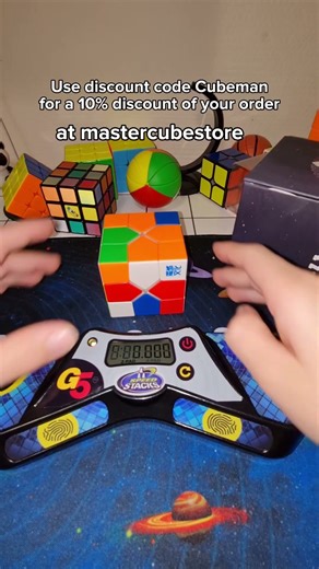 Solving my redi cube😁🔥big thanks to ‪@mastercubestore‬ 😁 #rubikscube #cubing #viral