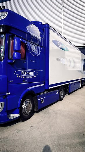 Some backstage sneak peeks for you this evening, excited to see you all tomorrow ! #neworder