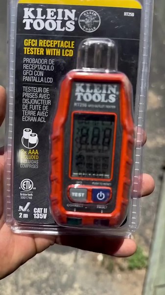 Probador de tomacorrientes RT250: Herramienta esencial