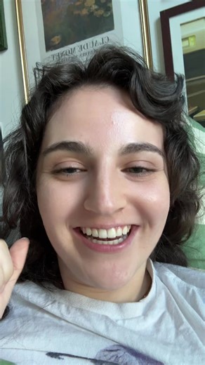 Sarah Reviews 🥸 (@sarahiscasualreviews)’s videos with original sound - Sarah Reviews 🥸