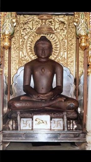 マハーヴィーラ 古代インドの自由思想家 ジャイナ教の開祖 仏教を開いたガウタマ・シッダールタと同時代 裸行派と白衣派とに二分