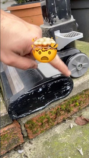 Shark Vacuum Cleaner : Paint Scuff Cleaning Hack