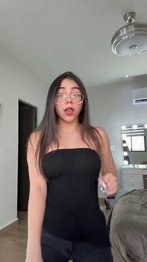 Video de Isaaa GRWM (@grwm._isaaa) relacionado con “grwm outfit”