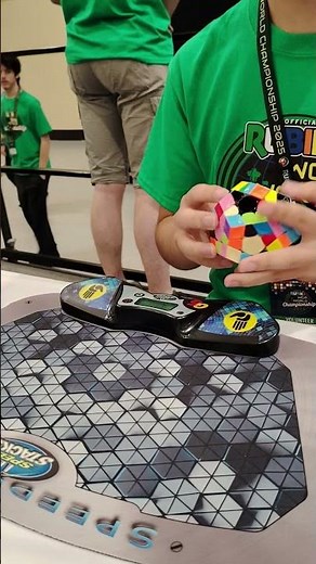 Megaminx 40.61 PR2 at Rubik's WCA World Championship 2025