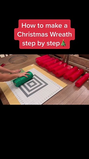 Step-by-Step Guide to Making a Christmas Wreath