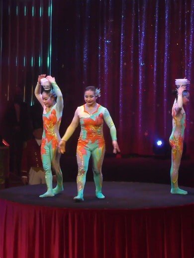 Suining Acrobatic Troupe - Pagoda of bowls - 48th Monte-Carlo International Circus Festival 2026