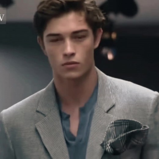 Chico Lachowski Model Fashion Edit