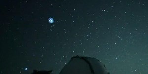 Flying spiral spotted hovering over Hawaii after SpaceX launch