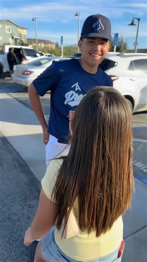 Which cousin clipped my hair better?🥰☺️ #cousins #hair #hairtok #paratii #fypシ