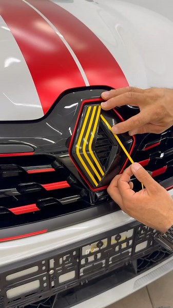 Renault RS Emblem Wrap Custom Yellow Stripes