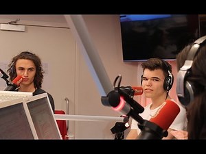 Vragenvuur voor Kwebbelkop & JellyYT // Joep & Eva